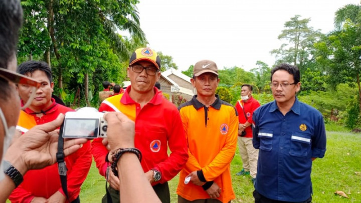 Waspada! Aktivitas Erupsi Anak Krakatau Saat Malam