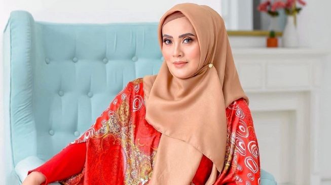 Uangnya Tak Diganti, Elma Theana Maafkan Venna Melinda dan Ferry Irawan