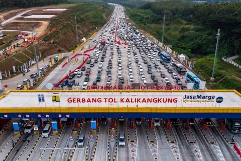 <i>One Way</i> di Tol Japek Diklaim Efektif Urai Kemacetan