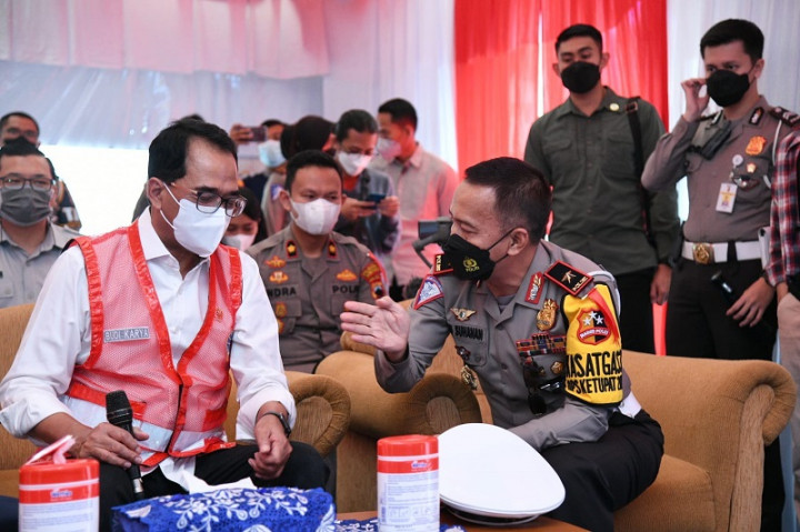 <i>One Way</i> Dimundurkan, Kendaraan dari Bandung ke Jakarta Bisa Akes Jalan Tol