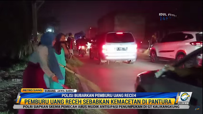 Bikin Macet, Polisi Bubarkan Pemburu Koin di Jembatan Sewo Subang