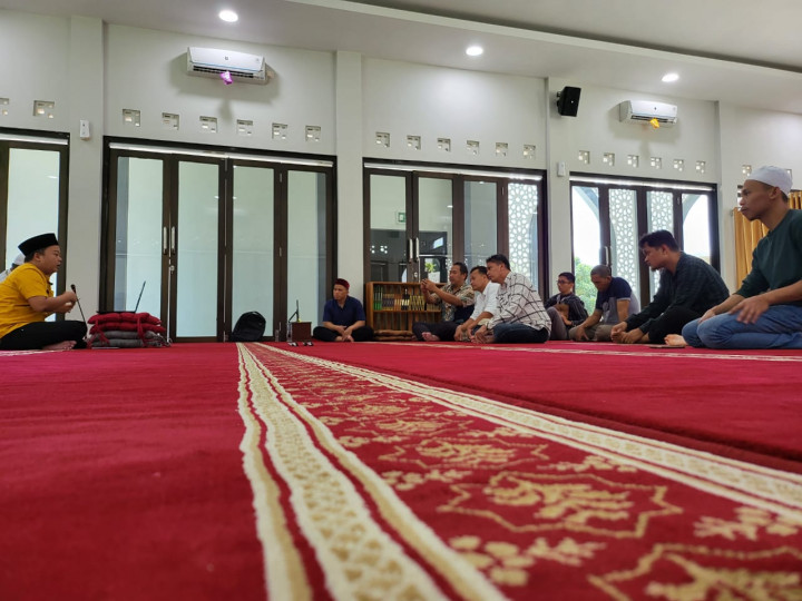 Perbedaan Zakat, Infak, dan Sedekah