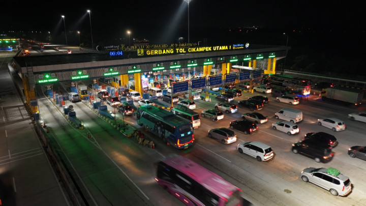 Alasan <i>One Way</i> Tol Cikampek Diberlakukan 9 Jam
