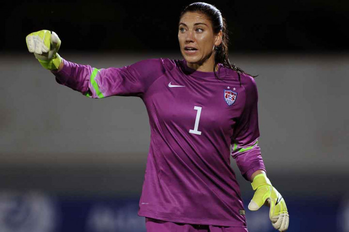 Mantan Kiper Timnas Wanita AS Hope Solo Memulai Rehabilitasi Ketergantungan Alkohol