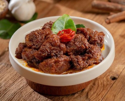 Rendang. Instagram pawonomwill