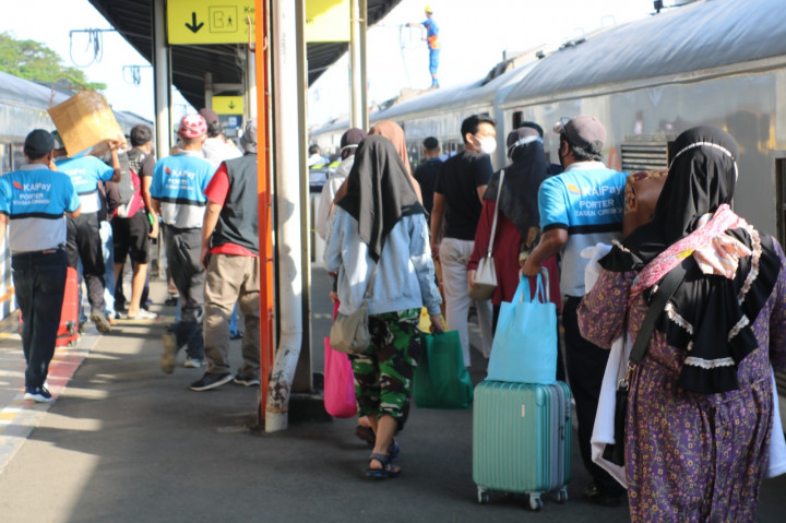 7 Ribu Penumpang Turun di Stasiun Daop 3 Cirebon