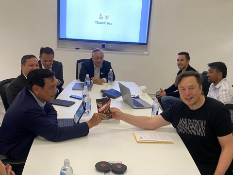 Hal Menarik dari Pertemuan Luhut dan Elon Musk
