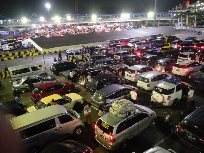 595.874 Penumpang dan 143.782 Kendaraan Tinggalkan Pulau Jawa menuju Sumatera