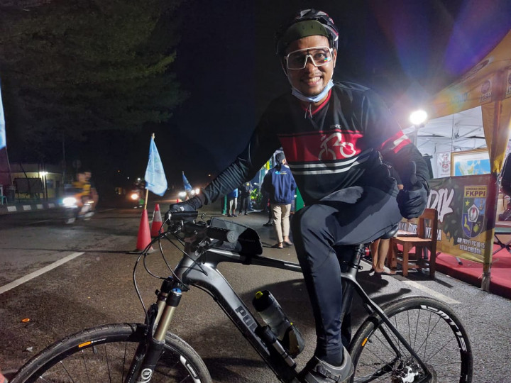 Pria Ini Pilih Mudik Naik Sepeda dari Sukabumi ke Madiun
