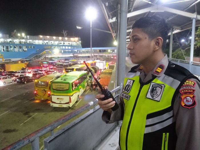 Mengenal Indra Darmawan, PengendalI Kemacetan di Pelabuhan Merak