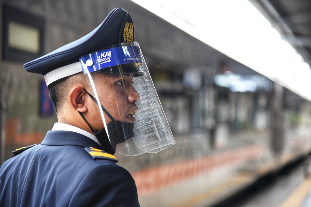 Kereta api jarak jauh. Foto: dok MI/Fransisco Carollio.