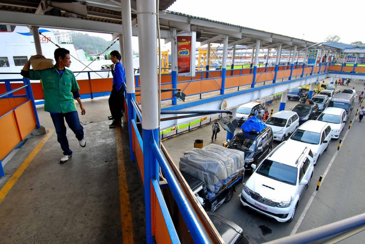 ASPD Catat 595.874 Orang Tinggalkan Pulau Jawa Menuju Sumatra