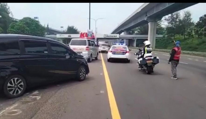 Hari H Idulfitri, Jasa Marga Berlakukan <i>Contraflow</i> 23 Km di Tol Japek