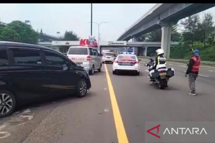 Hari Kedua Lebaran, Arus Kendaraan di Tol Japek Masih Padat