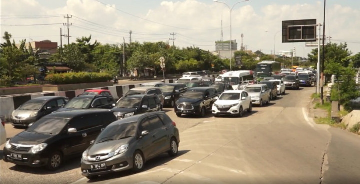 Hari Kedua Lebaran, Jalur Semarang-Demak Macet