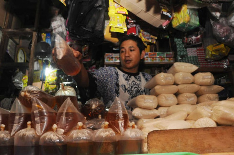 Harga Minyak Goreng Masih Tinggi di Pasar Tradisional Kota Depok