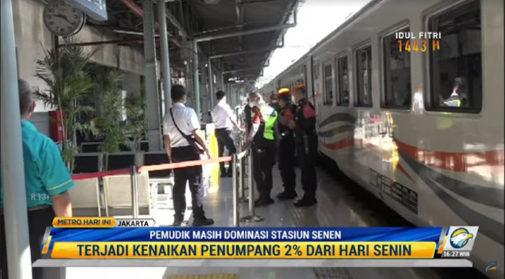 Pemudik di Stasiun Senen Naik, Lebih Tinggi dari Hari Lebaran