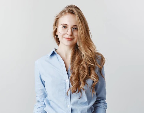 Patut Dicoba! Tips Make Up untuk Kamu Pengguna Kacamata