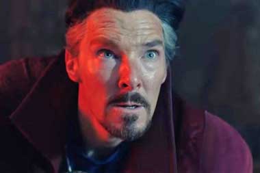 Benedict Cumberbatch Bela Aksi Doctor Strange di Spider-Man: No Way Home