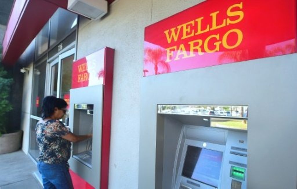 Wells Fargo Bank telah menaikkan suku bunga setelah kenaikan suku bunga The Fed. Foto; AFP.