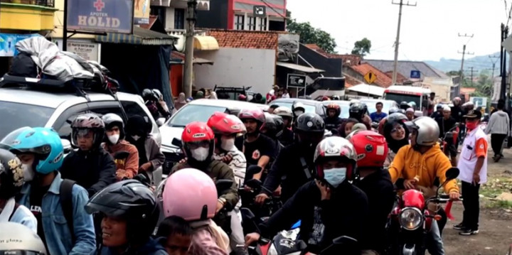 H+3 Arus Balik Jalur Tengah Majalengka Macet 10 KM