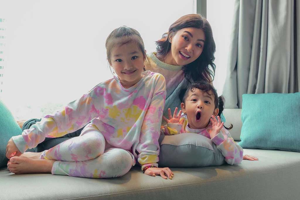 Sarwendah bersama sang buah hati (Foto: Instagram)