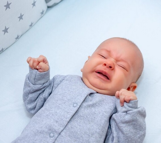 Moms, Ini Trik Menghadapi Bayi yang Lagi Rewel