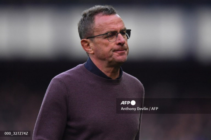 Bek Sayap Brighton Repotkan MU