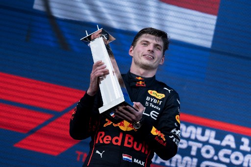 Verstappen Salip Leclerc untuk Menjuarai Balapan Perdana F1GP Miami