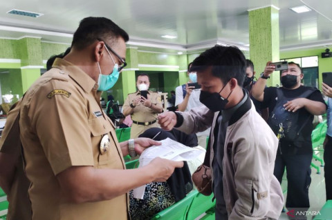 Warga Kabupaten Bogor Urus KTP 2 Tahun Tak Kunjung Rampung