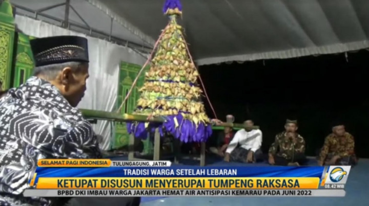 Covid-19 Melandai, Tradisi Murak Kupat Kembali Digelar Warga Tulungagung