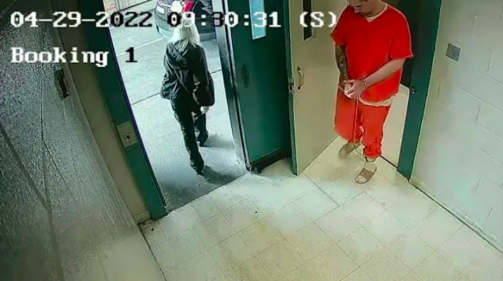 Sipir Penjara Alabama Bunuh Diri Usai Kabur Bersama Tersangka Pembunuhan