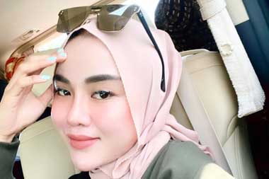 Didiagnosa Gangguan Bipolar, Medina Zein Dirawat di Rumah Sakit