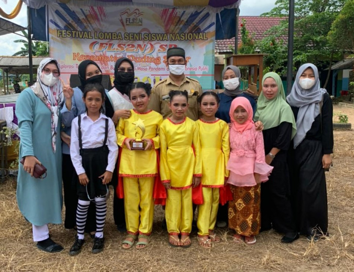 Ikut Kampus Mengajar, Mahasiswa UNY Ini Bawa SDN 8 Puding Besar Juara Festival Tari