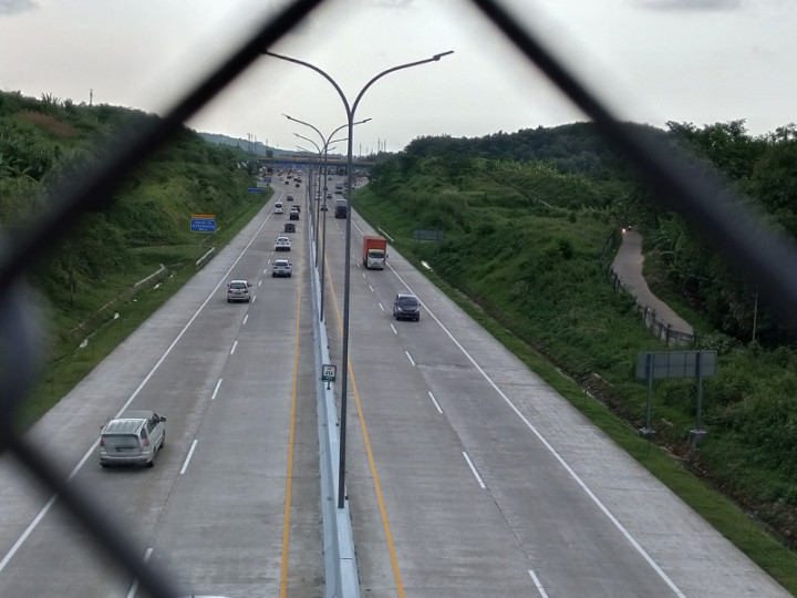 34.028 Kendaraan Menuju Jakarta Masuk Gerbang Tol Kalikangkung