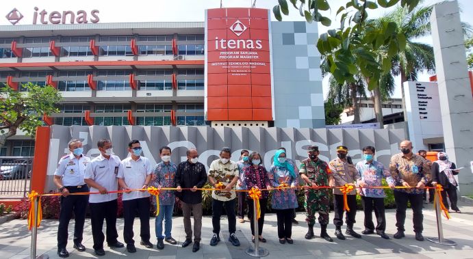 Itenas Bandung Bangun Ruang Terbuka Publik