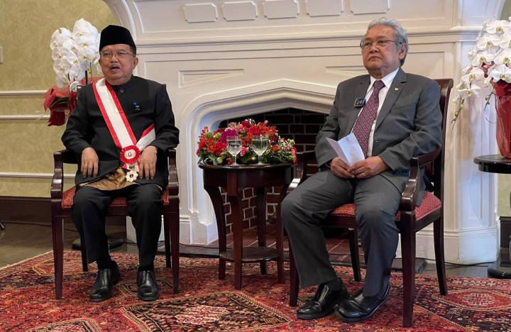 Minta Saran Mempromosikan Perdamaian di Asia, 2 Aktivis Jepang Temui JK