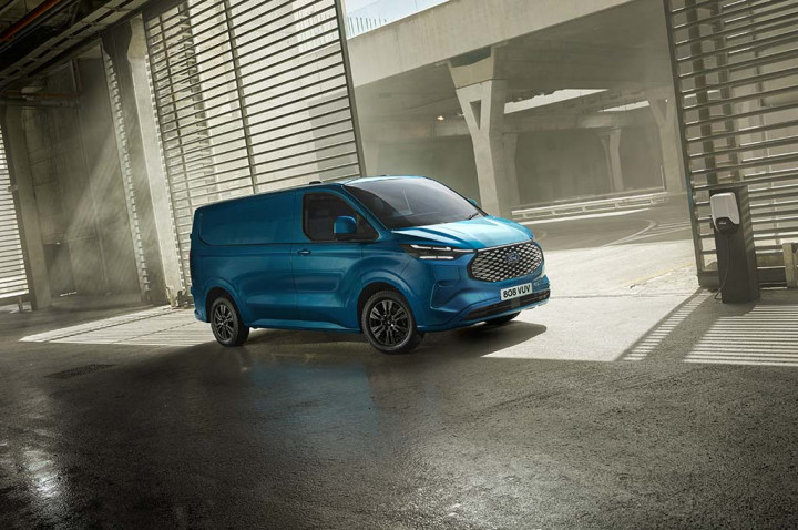 Ford E-Transit Custom, Cocok Buat Lawan DFSK Gelora E