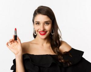 Tips Memilih Lipstik Sesuai dengan Warna Kulit