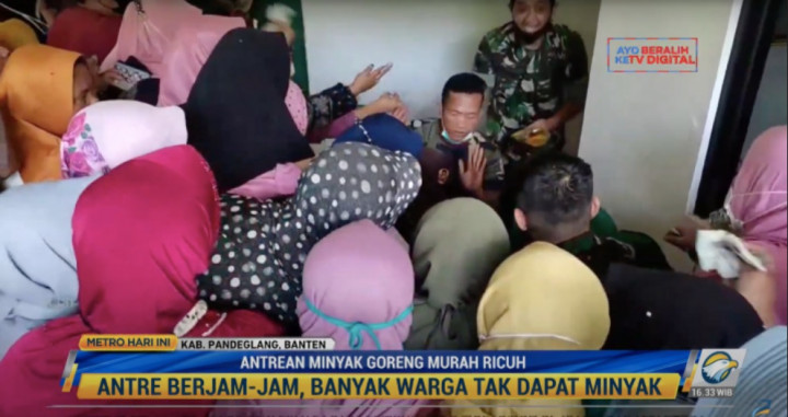 Emak-Emak di Pandeglang Ricuh Akibat Tak Kebagian Minyak Goreng Murah