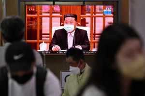 Korea Utara Laporkan 1 Kematian Akibat Covid-19 dan 18.000 Gejala Demam