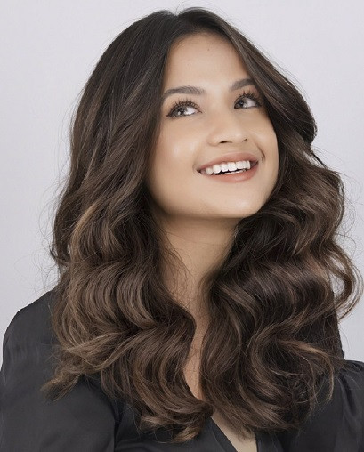French Glossing merupakan teknik pewarnaan rambut dengan pilihan warna-warna natural. (Foto: Dok. L’Óreal Indonesia)