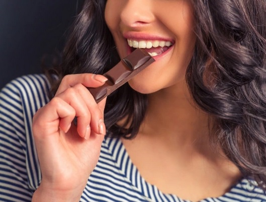 Tips Membedakan Cokelat Asli dengan yang Campuran