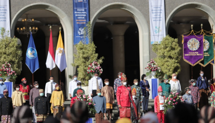 Segera Akhiri Masa Jabatan, Rektor UGM Pimpin Upacara Hardiknas 2022
