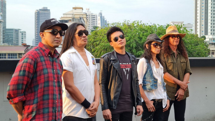 Denden Gonjalez Deg-degan Pertama Kali Konser sebagai Vokalis Search