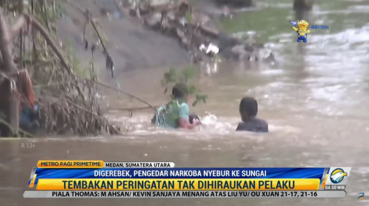 Populer Daerah: Pengedar Narkoba Mencebur ke Sungai Hingga Pemeriksaan Kesehatan Sapi Diperketat