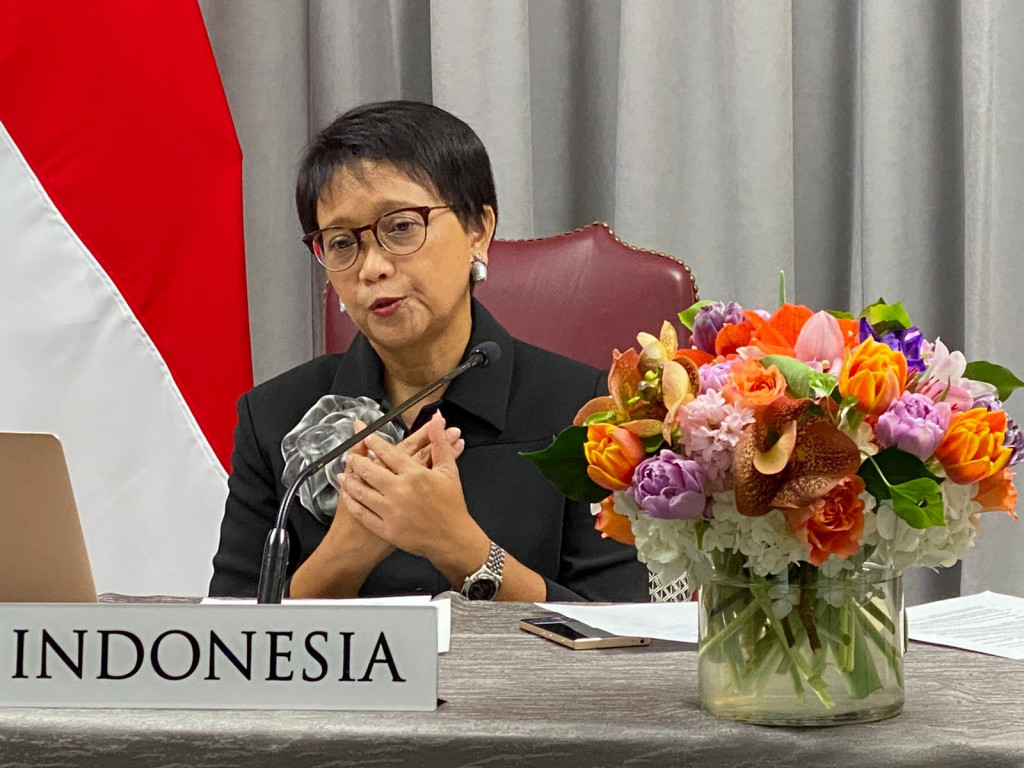 Menteri Luar Negeri Retno Marsudi dalam pertemuan G7 secara virtual./AFP