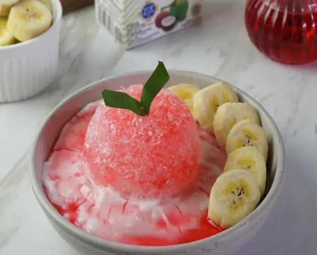 Menikmati Es Pallu Butung saat Teriknya Matahari