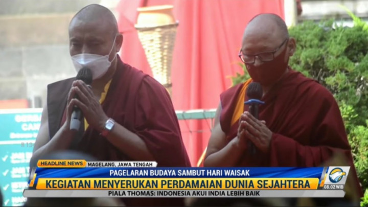 Pagelaran Lintas Kultur Ramaikan Peringatan Waisak di Candi Borobudur