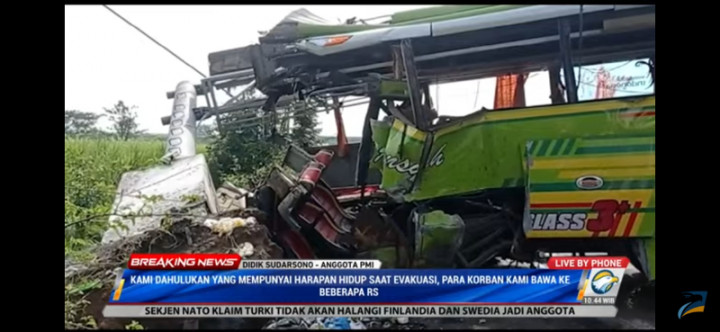 Korban Kecelakaan Maut Bus Bertambah Jadi 14 Orang